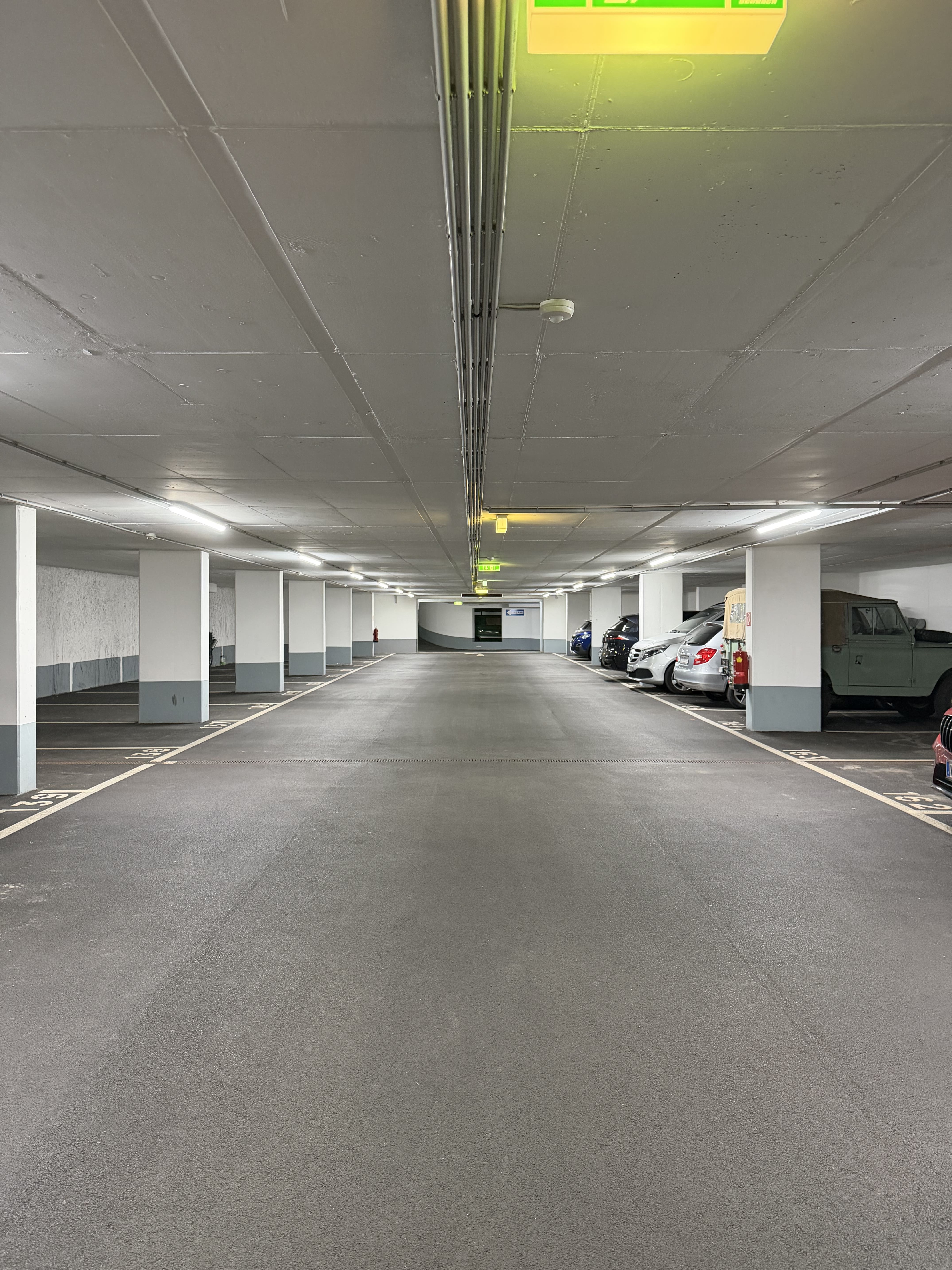 Tiefgaragenstellplatz in Wien zu vermieten / Untervermietung nach Absprache – Bild 2